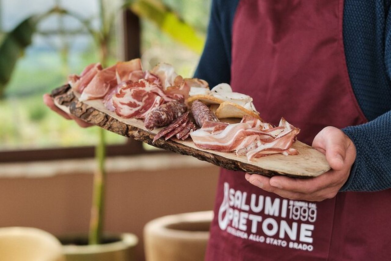 Sapori di Gubbio: Degustazioni Di Salumi Di Suino Nero Brado