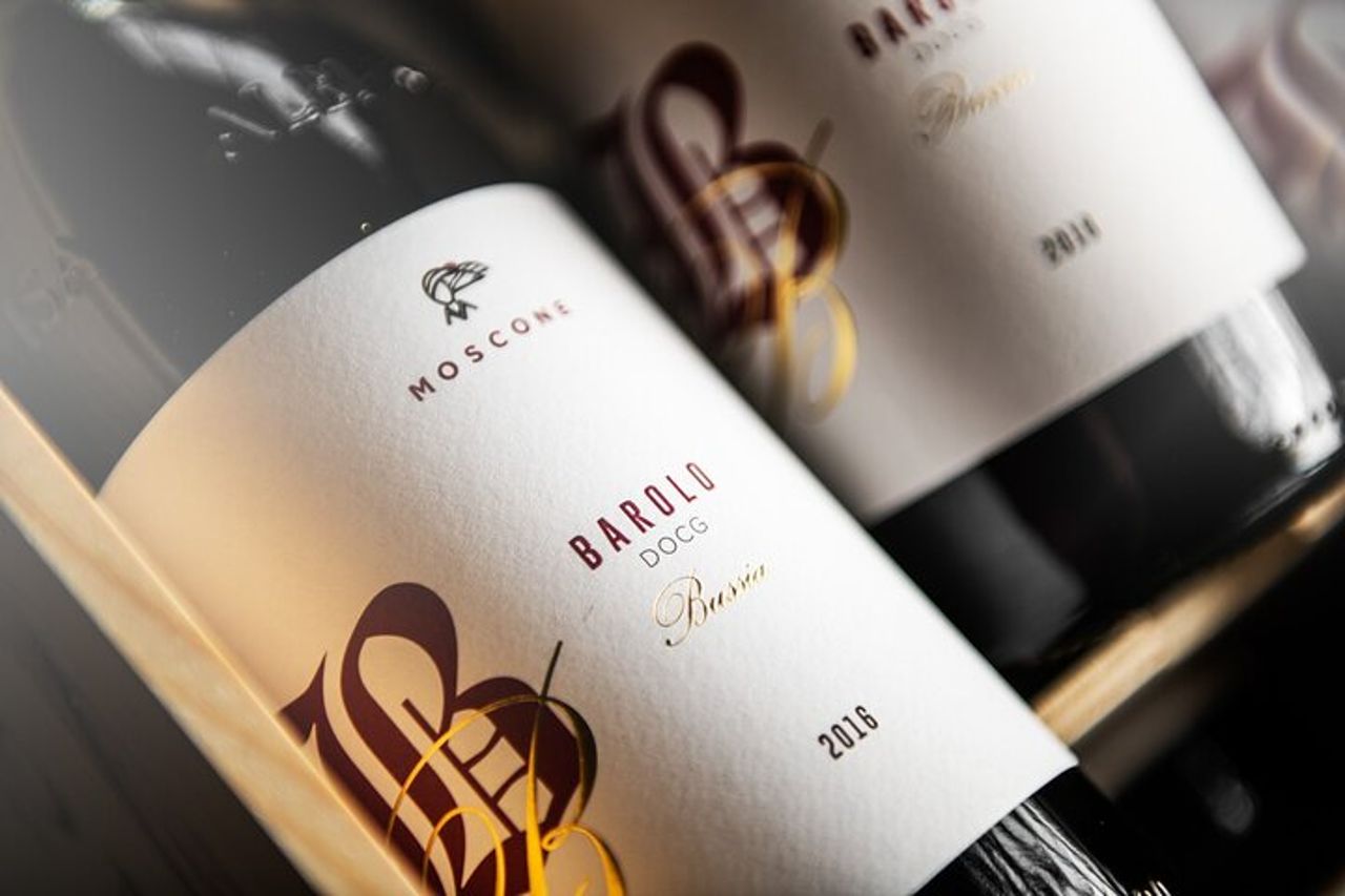 Monforte d'Alba Langhe con Degustazione di vino indimenticabile — 6