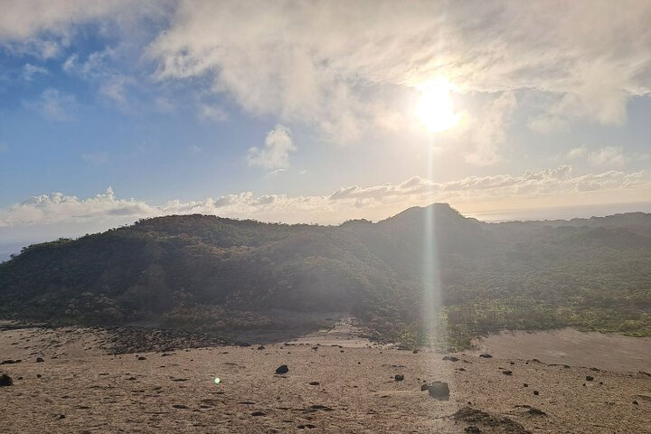 Tour privato all'alba sul vulcano Mt Yasur con guida