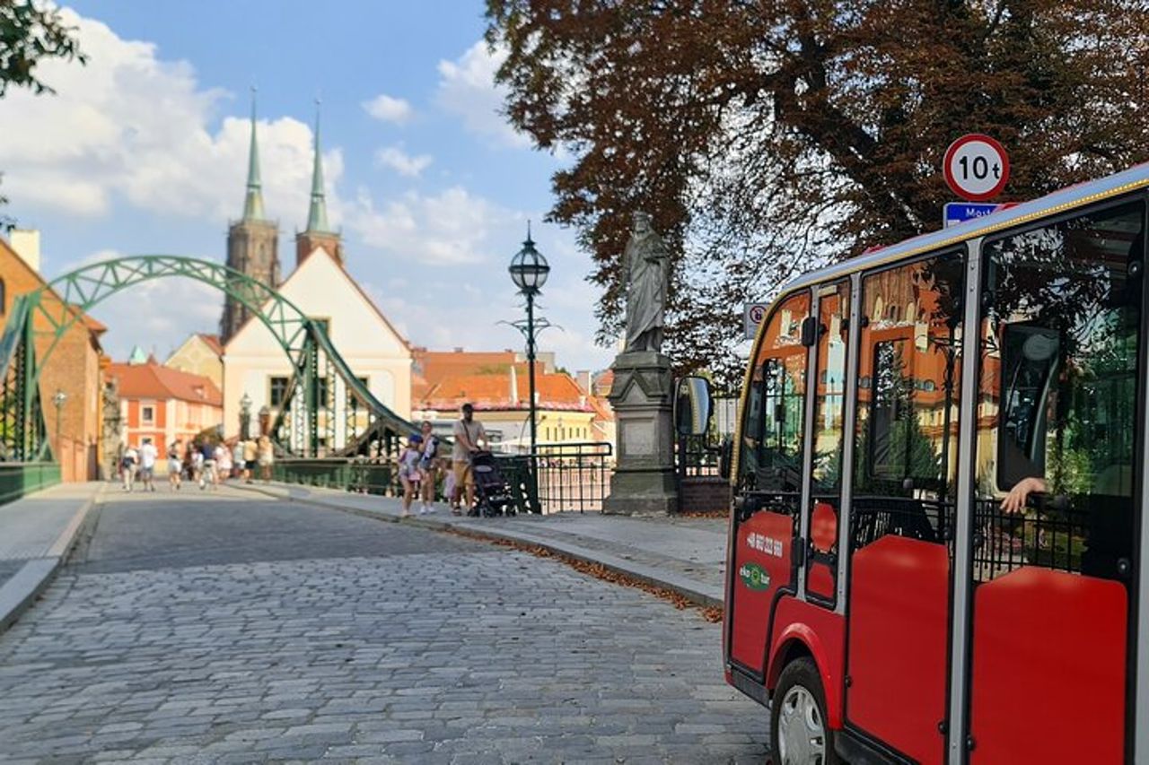 Tour di Breslavia con autobus elettrico, 2 ore (guida inglese) 5-13 persone — 9