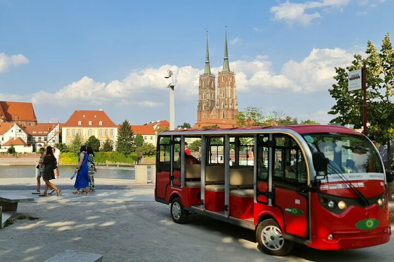 Tour di Breslavia con autobus elettrico, 2 ore (guida inglese) 5-13 persone — 6