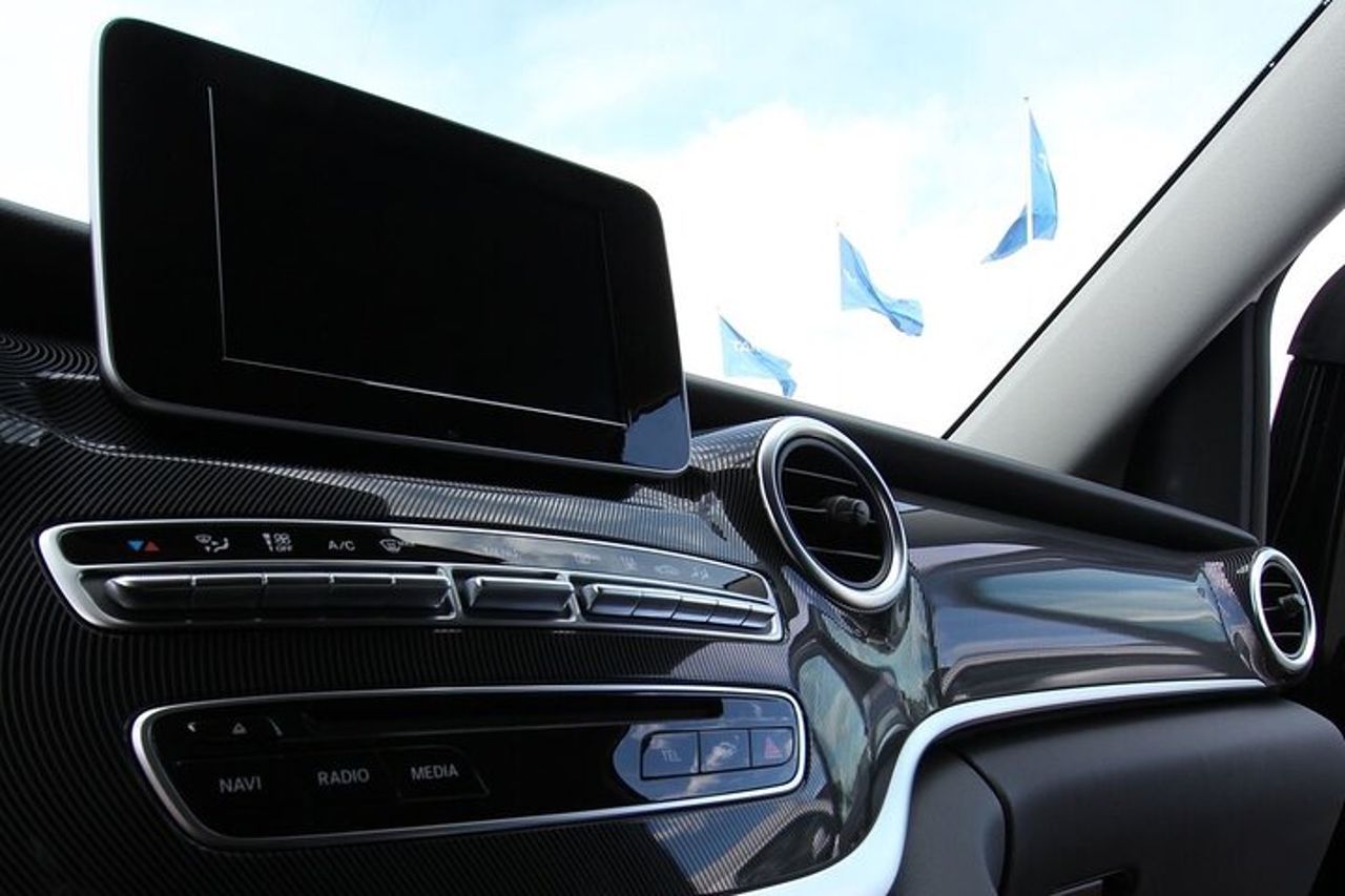 Trasferimento Aeroporto Bucarest – Mercedes V Classe privata — 3