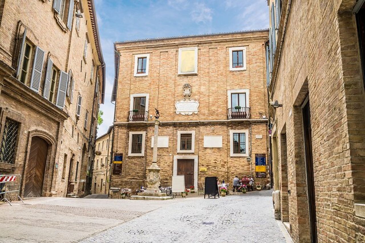 Tour guidato privato a piedi di Urbino per famiglie — 2
