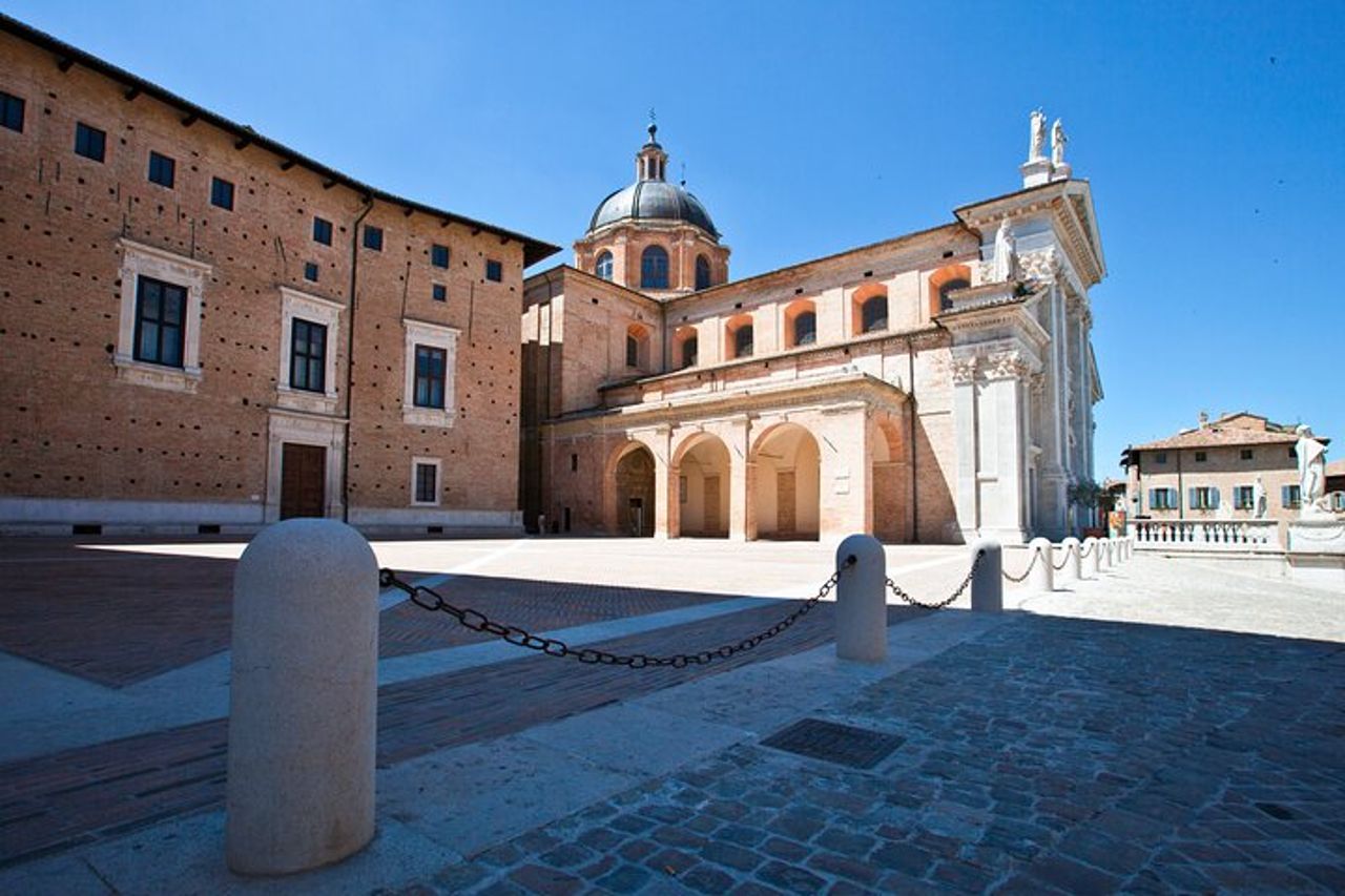 Tour guidato privato a piedi di Urbino per famiglie — 3
