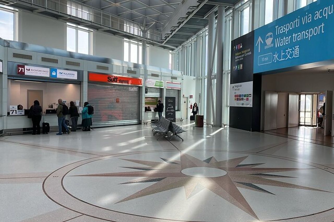 Servizio di trasferimento all'arrivo presso l'Aeroporto Marco Polo di Venezia — 9