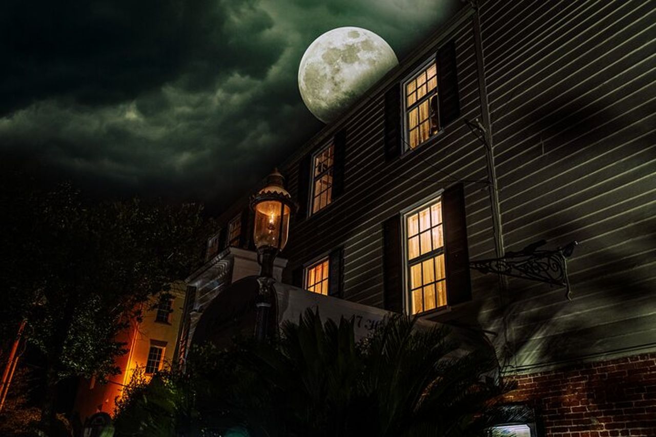 Sinister Sins & Shadows: Un Savannah Ghost Tour — 7