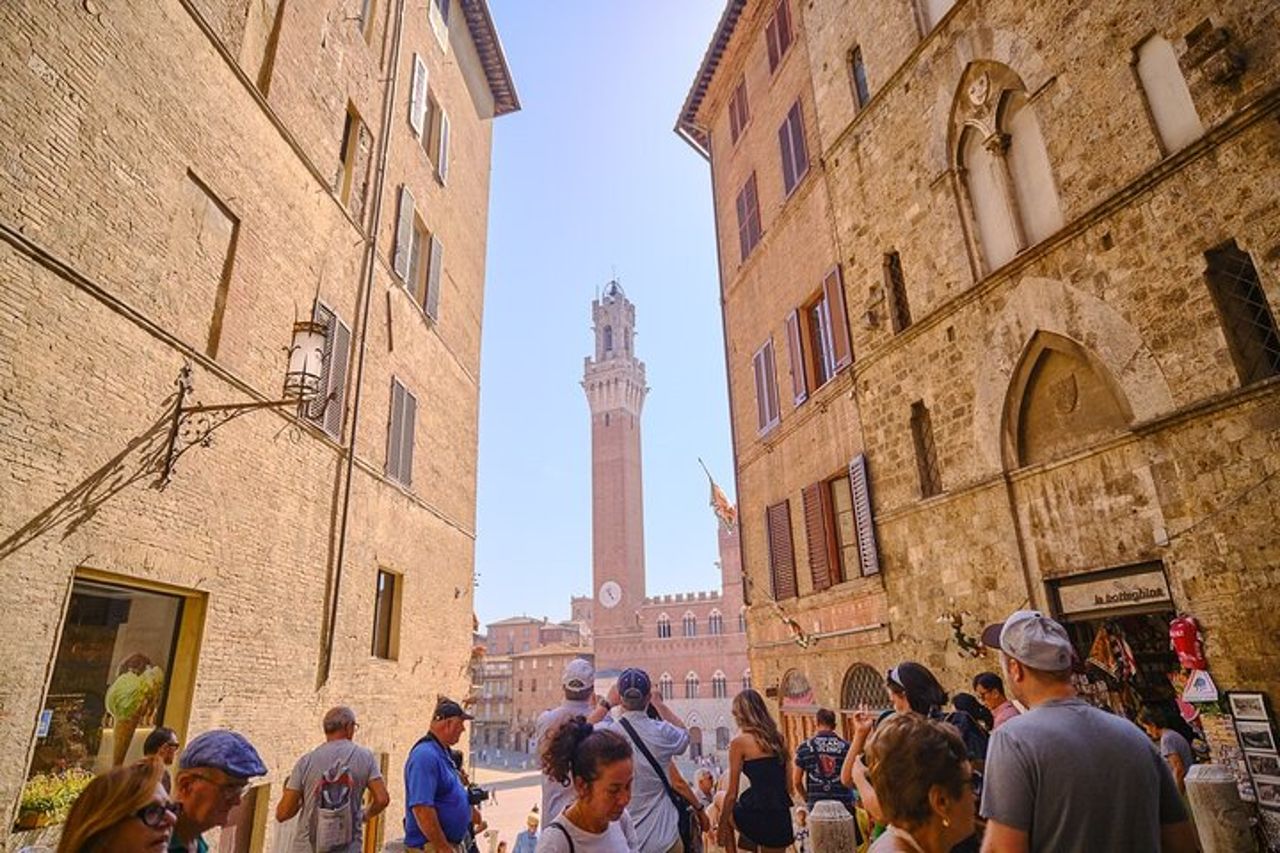 Pisa, Siena e San Gimignano: gita di un giorno con pranzo e vino in abbinamento — 2