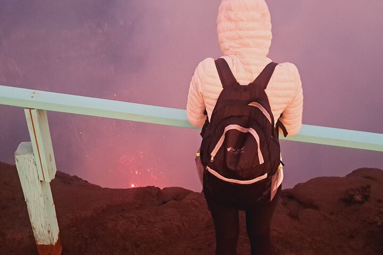 Tour privato all'alba sul vulcano Mt Yasur con guida — 7