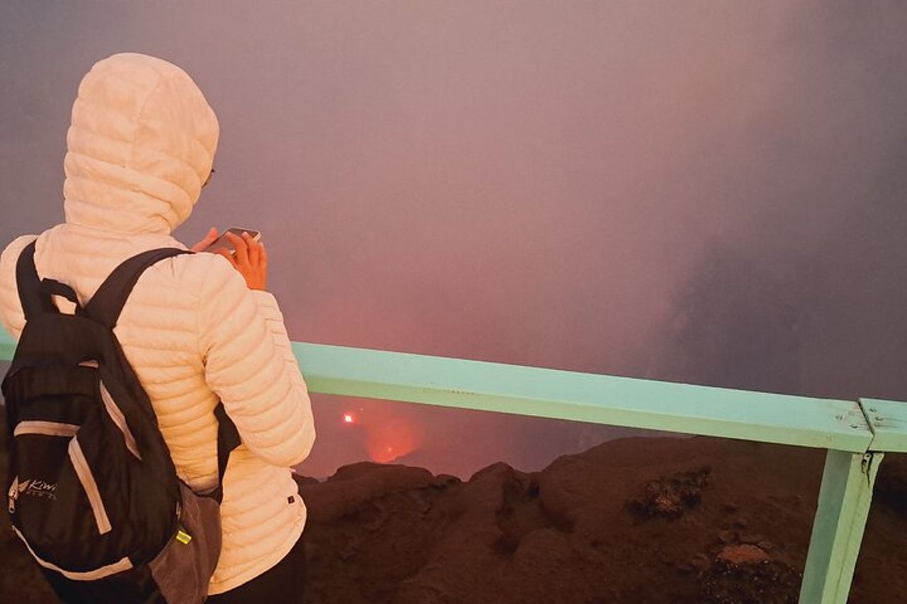 Tour privato all'alba sul vulcano Mt Yasur con guida — 8