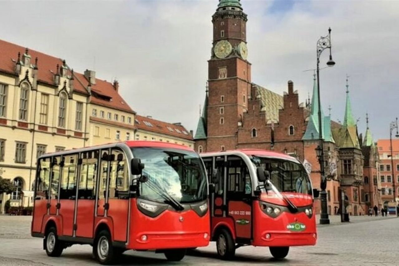 Tour di Breslavia con autobus elettrico, 2 ore (guida inglese) 5-13 persone