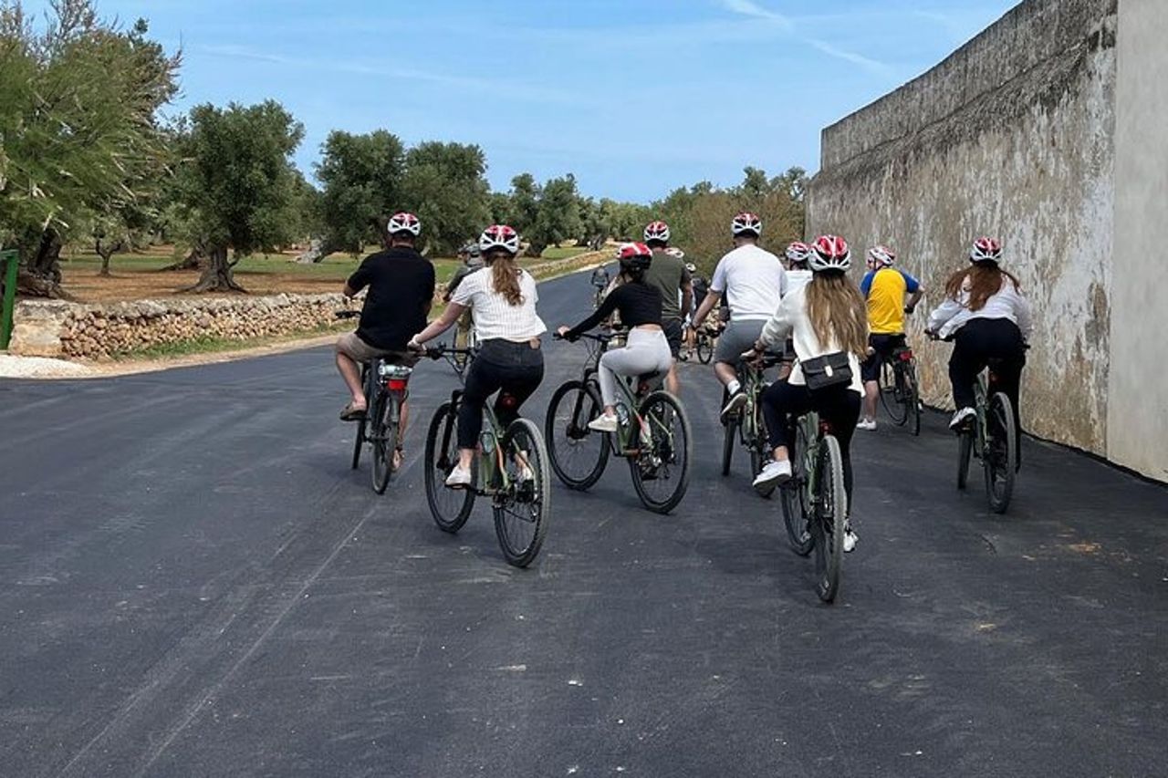 Esplorando le campagne di Conversano e i suoi monumenti in E bike — 7