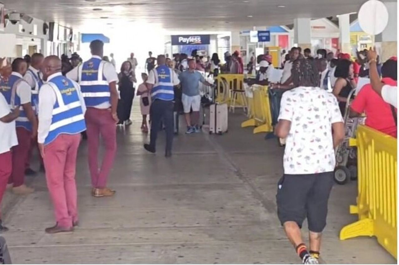 Trasferimenti dall'aeroporto privato di Falmouth da e per l'aeroporto MBJ — 5