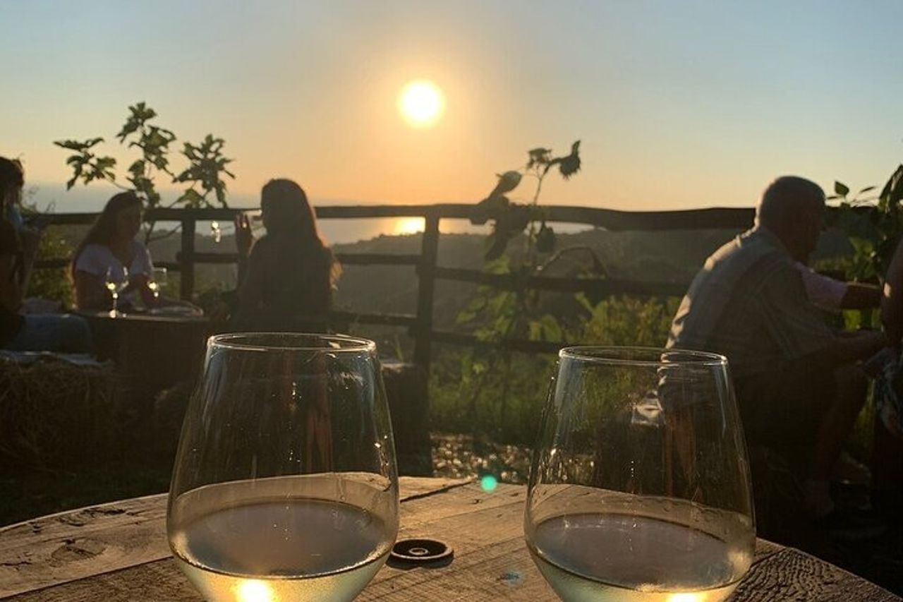 Degustazione di vino e prodotti tipici — 8