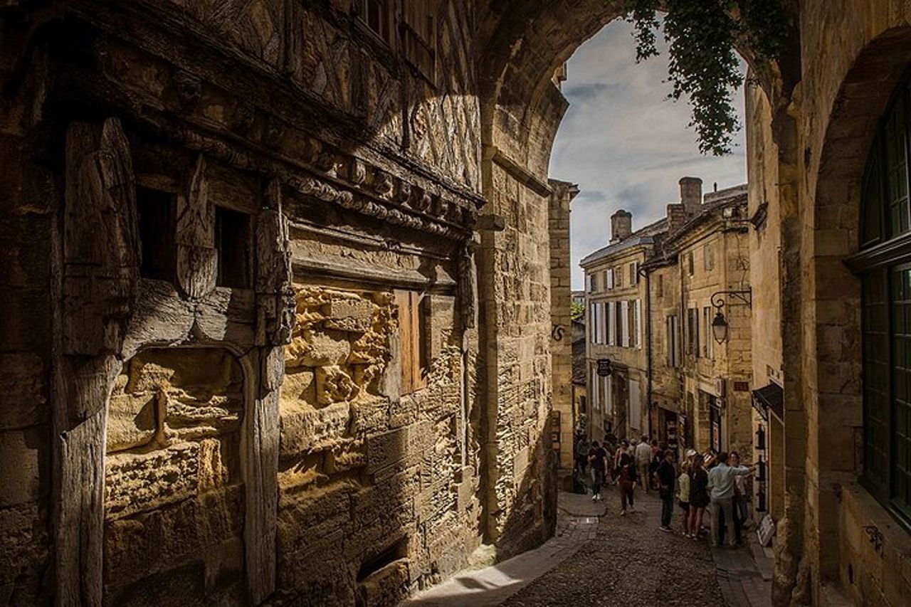 Tour storico di Saint Emilion con educazione e degustazione di vini — 2