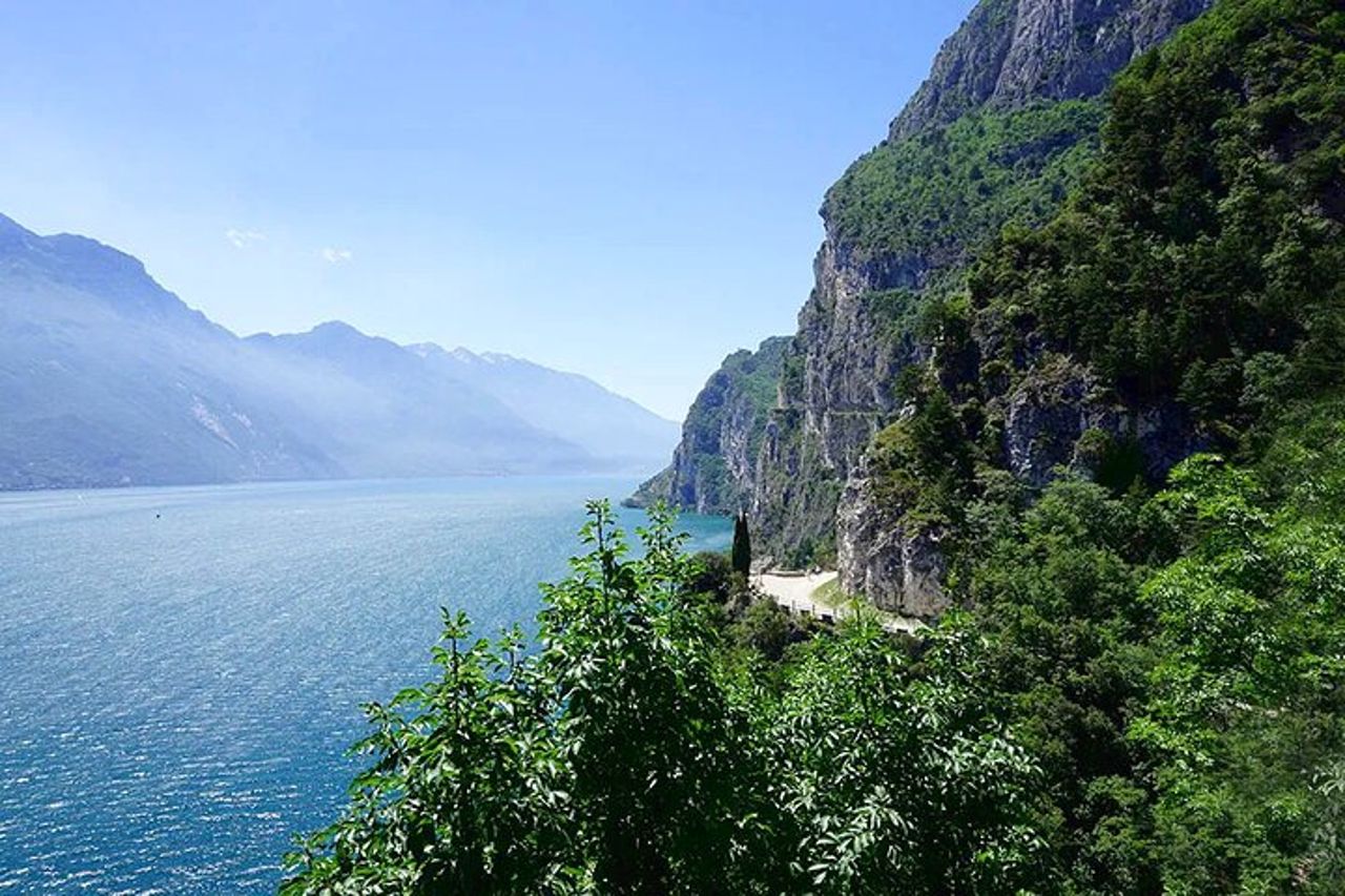 Tour privato in bici ed escursioni sul Lago di Garda da Riva — 7