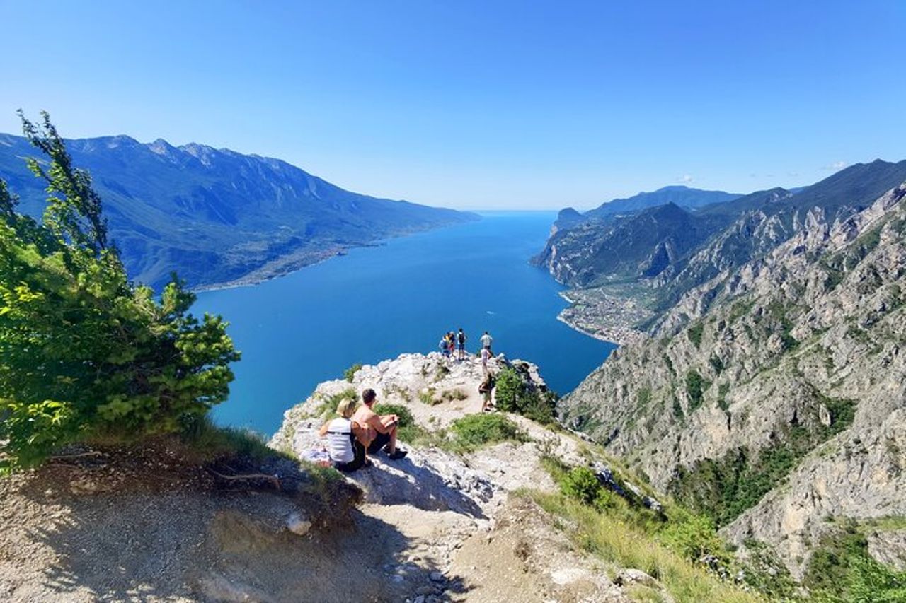 Tour privato in bici ed escursioni sul Lago di Garda da Riva — 4