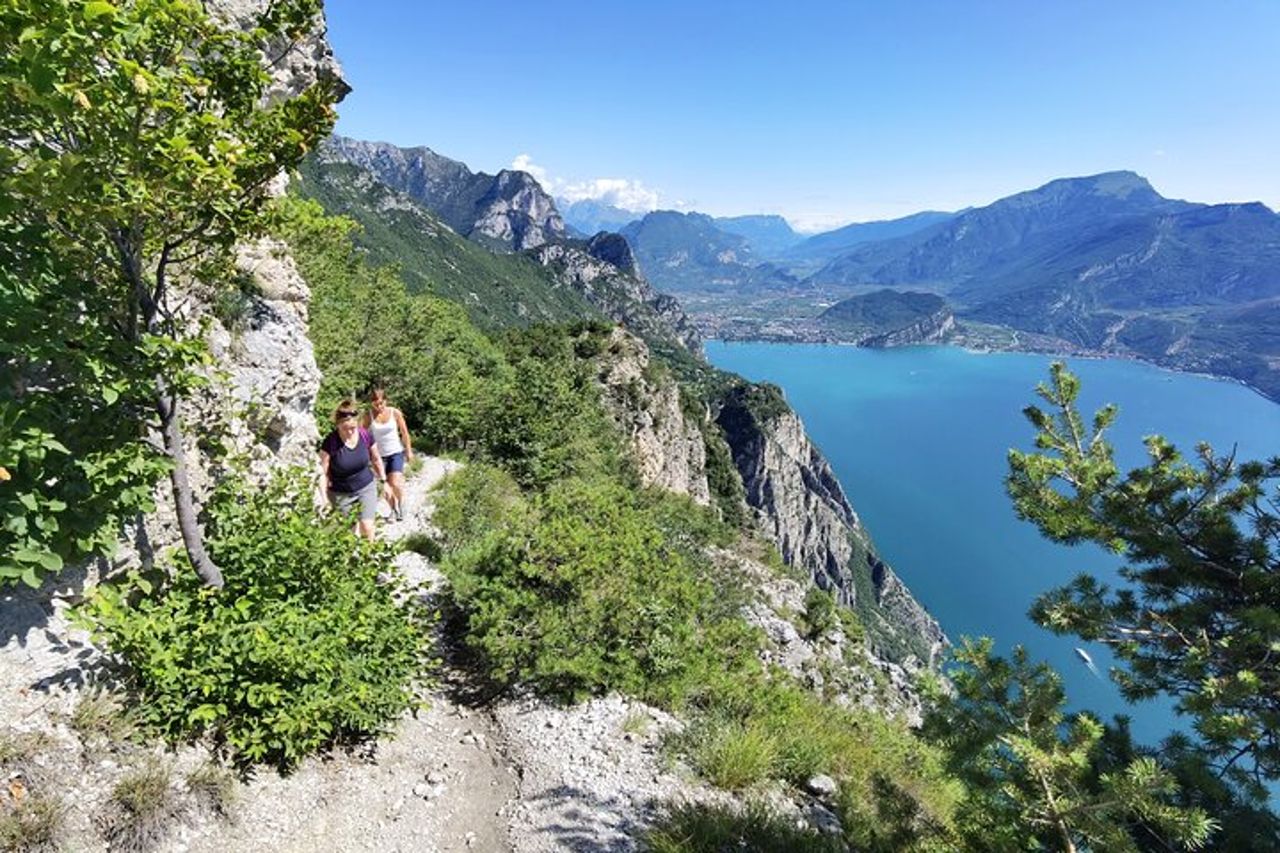 Tour privato in bici ed escursioni sul Lago di Garda da Riva — 2