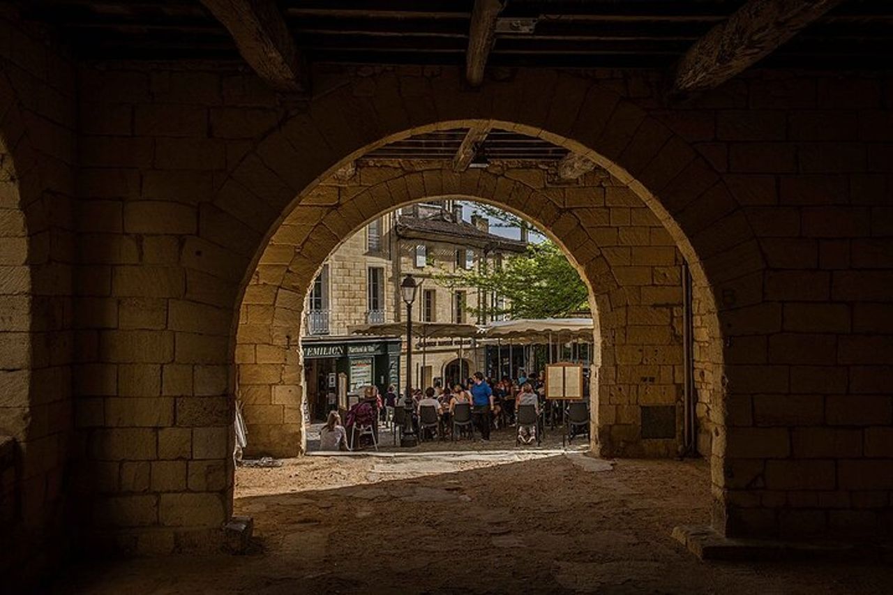 Tour storico di Saint Emilion con educazione e degustazione di vini — 4