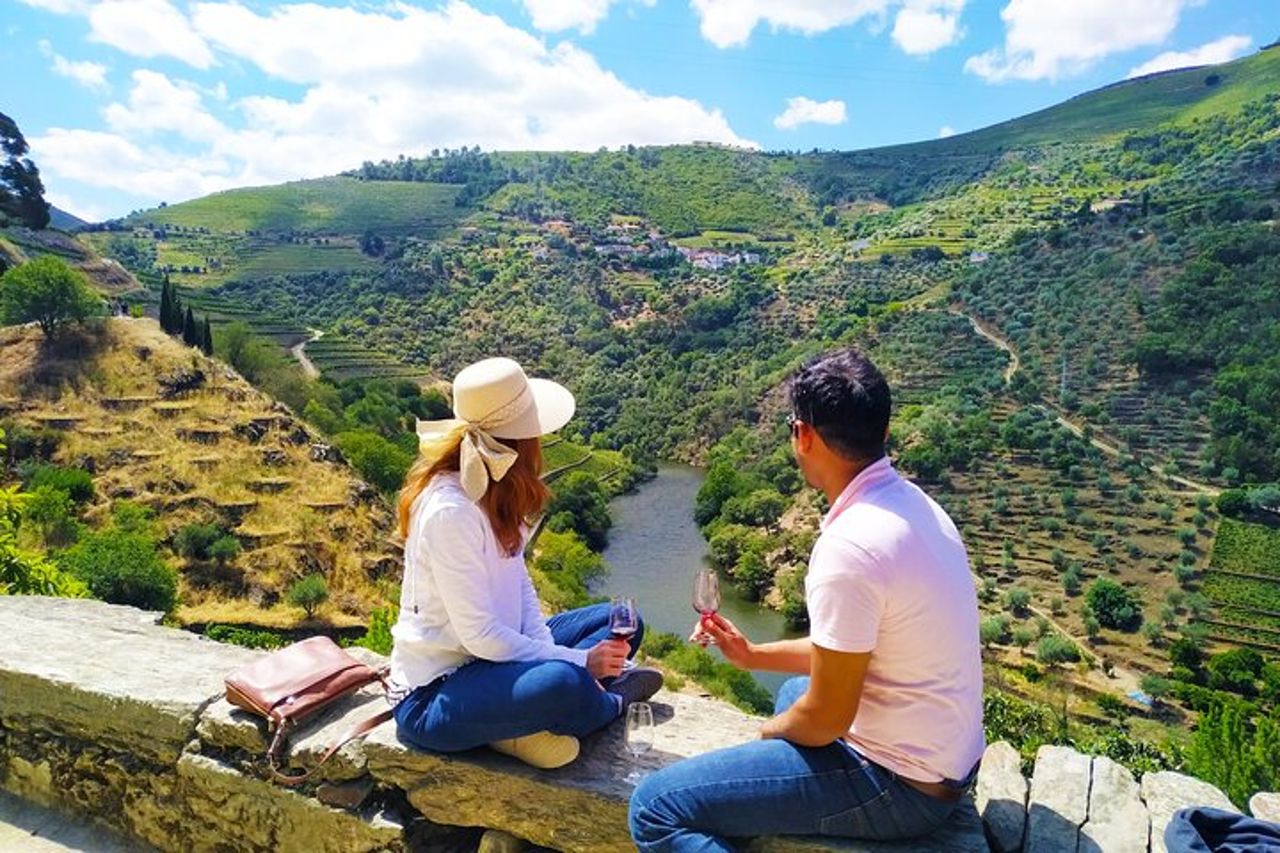 Gita di un giorno nella Valle del Douro: 2 cantine, barca privata e pranzo autentico — 2