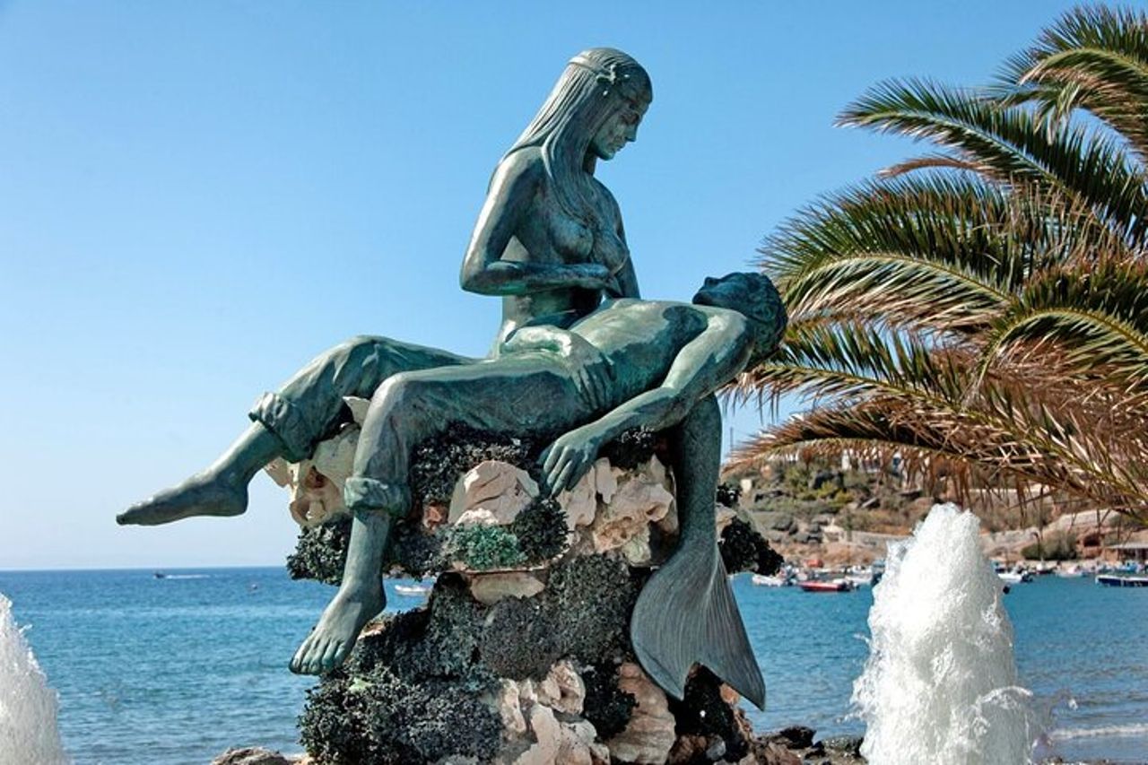 Tour privato per piccoli gruppi a Syros — 3