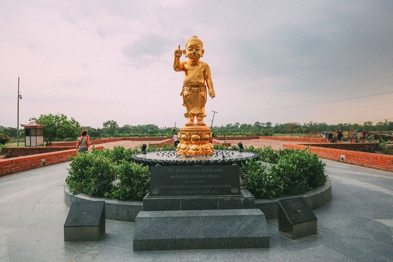 Tour Lumbini di un'intera giornata con prelievo e consegna dall'aeroporto — 4