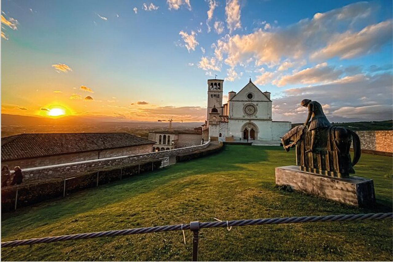 Tour a piedi di Assisi con audio e guida scritta di un locale — 2