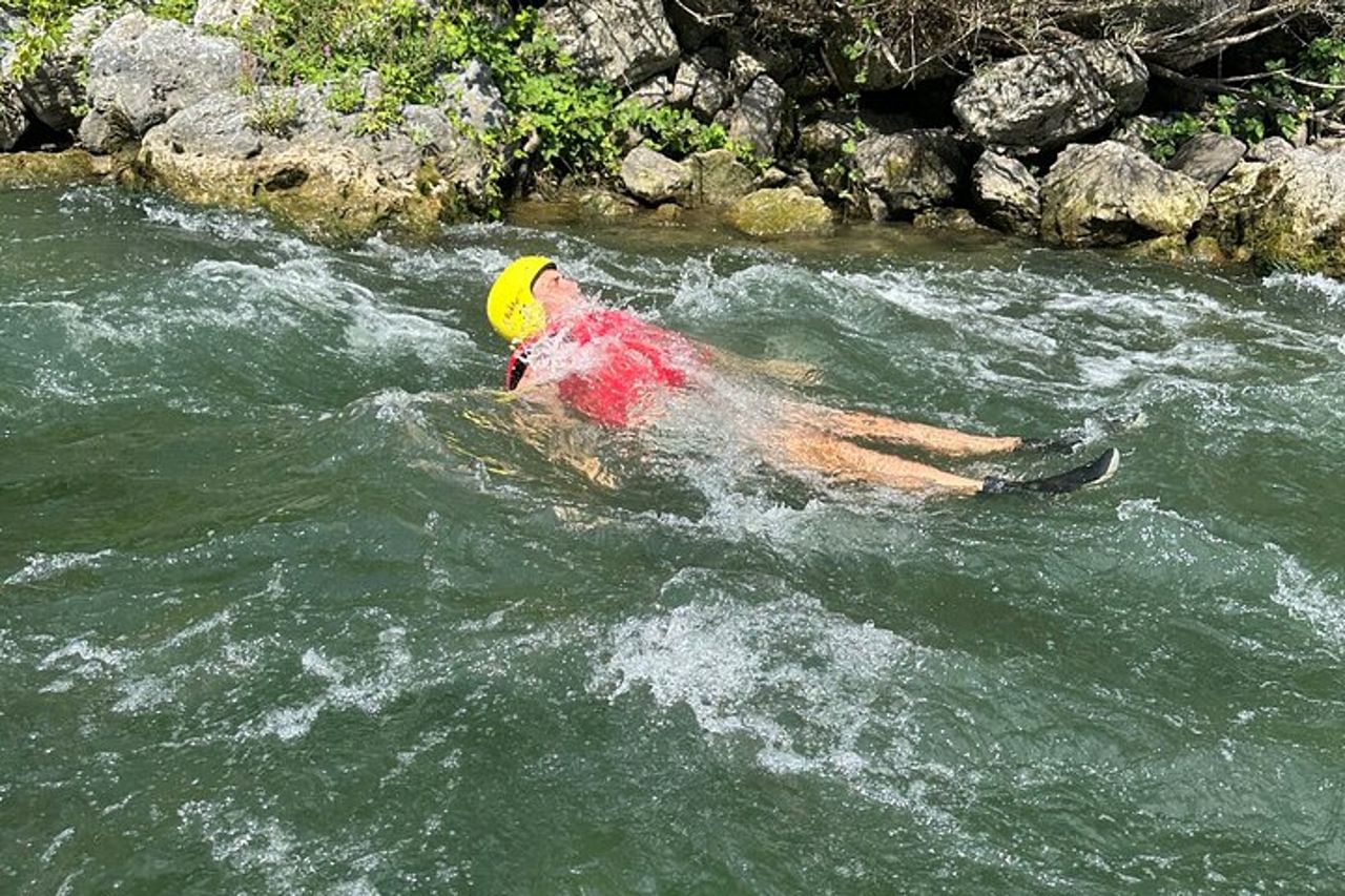 Attività di Rafting con la famiglia a Lucca — 5