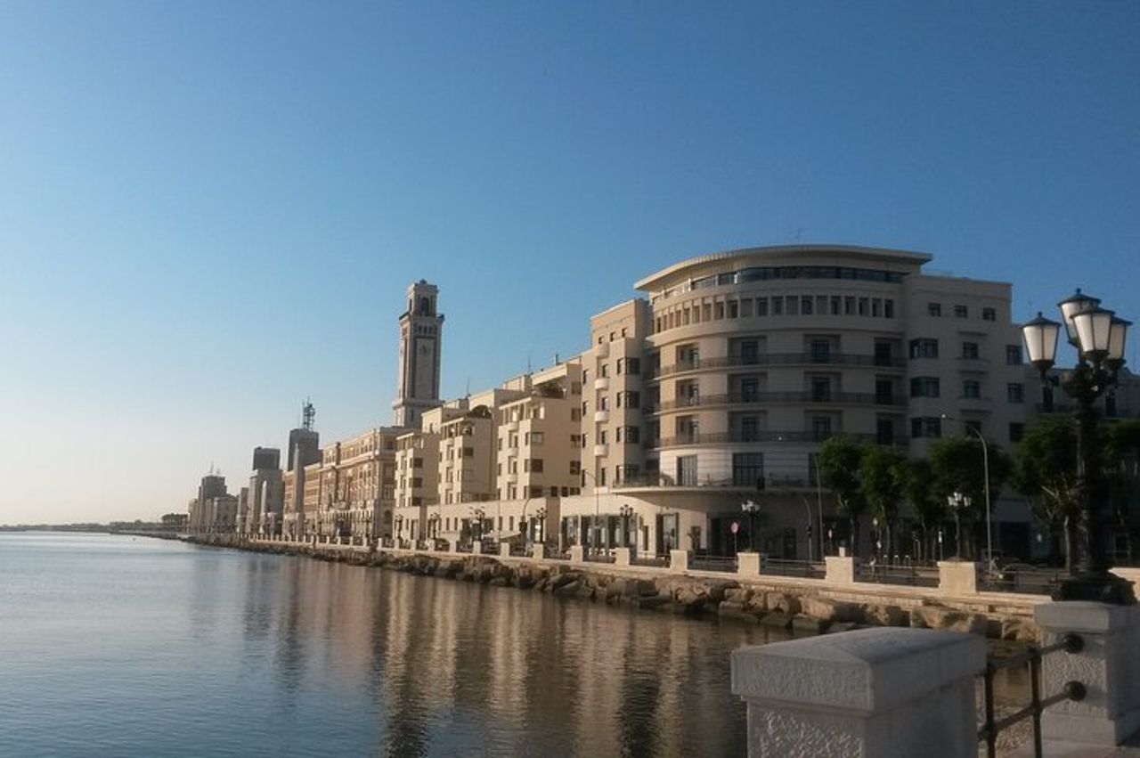 Tour privato autentico di Bari Trani e Barletta — 7