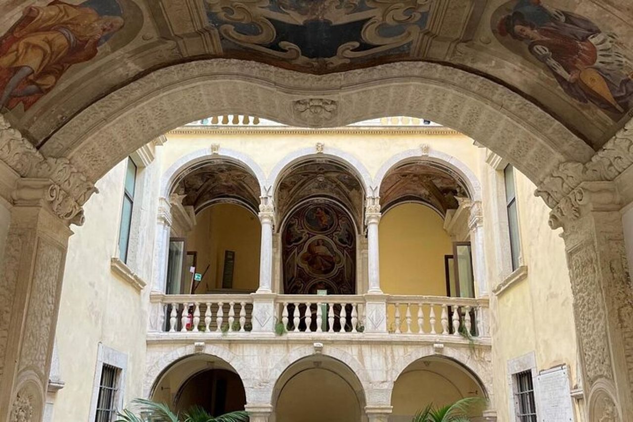 Tour privato autentico di Bari Trani e Barletta — 5