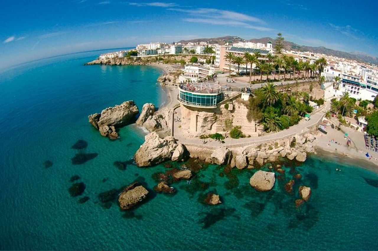 Tour privato di Frigiliana, Grotta di Nerja e Balcone d'Europa