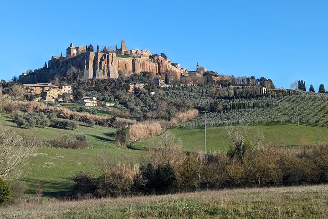 Orvieto & Civita E-Bike Tour con trasferimento privato VIP da Roma — 4