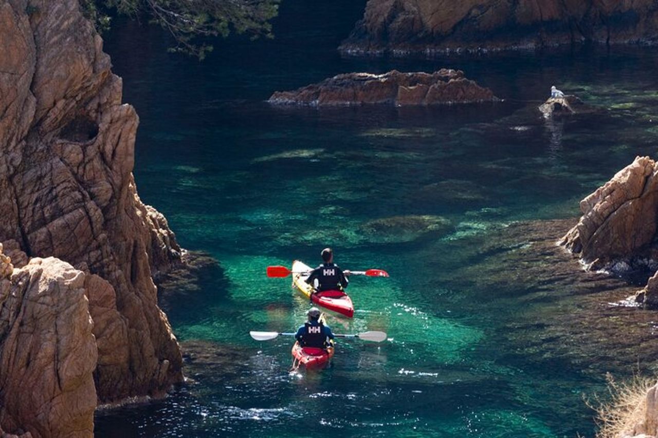 Costa Brava - Tour in kayak e snorkeling "Grotte marine" — 4