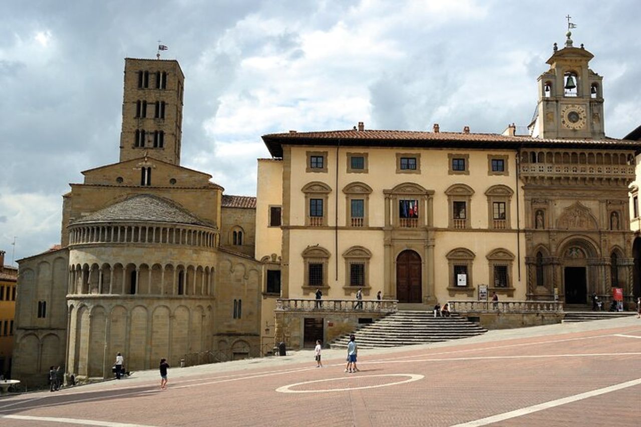 Tour a piedi di Arezzo con audio e guida scritta di un locale — 2