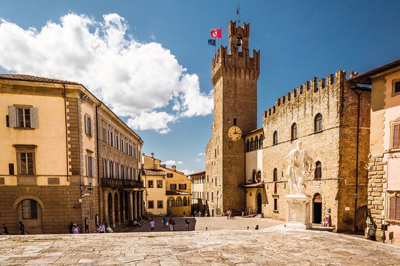 Tour a piedi di Arezzo con audio e guida scritta di un locale — 3
