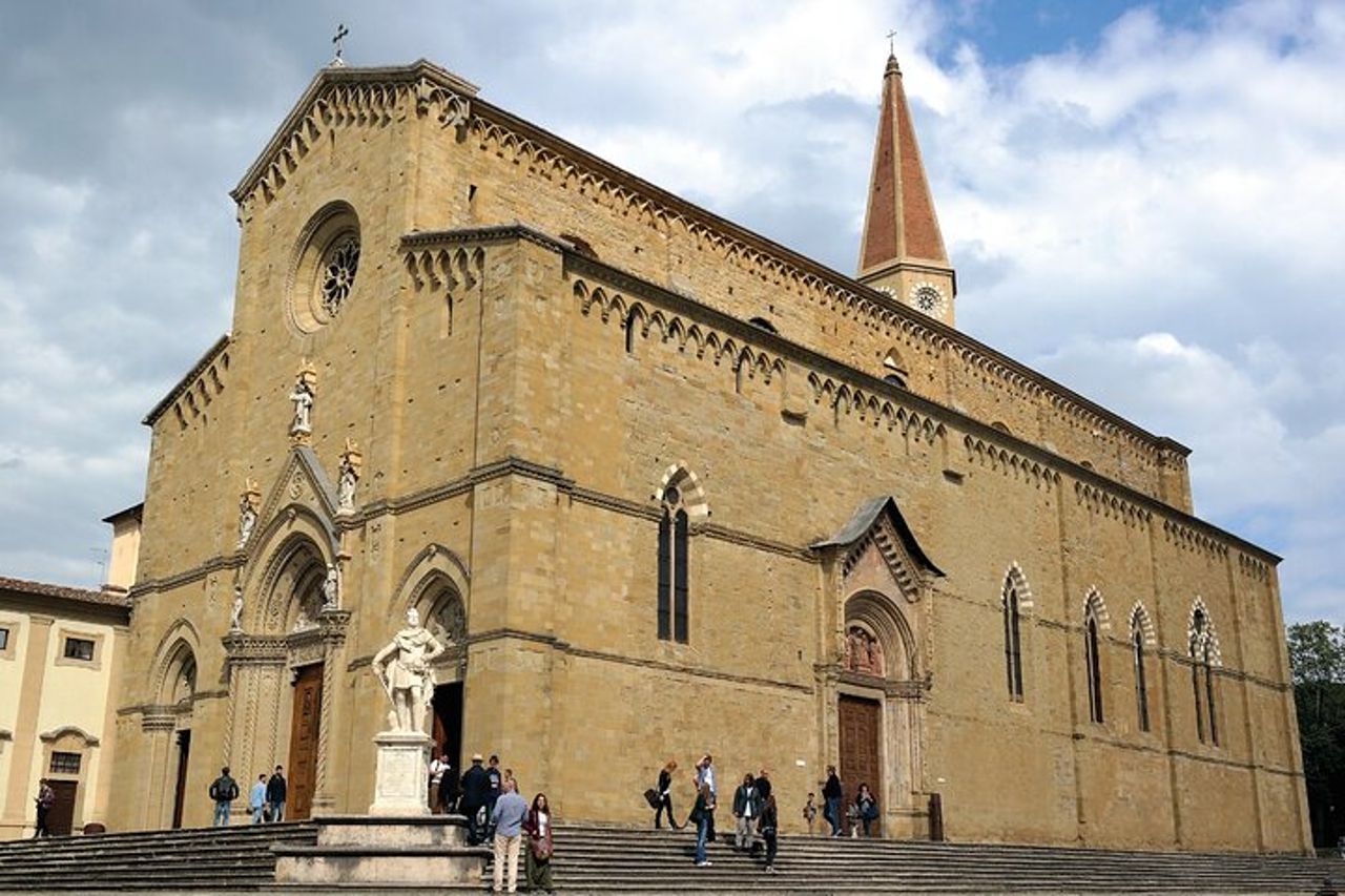 Tour a piedi di Arezzo con audio e guida scritta di un locale — 9