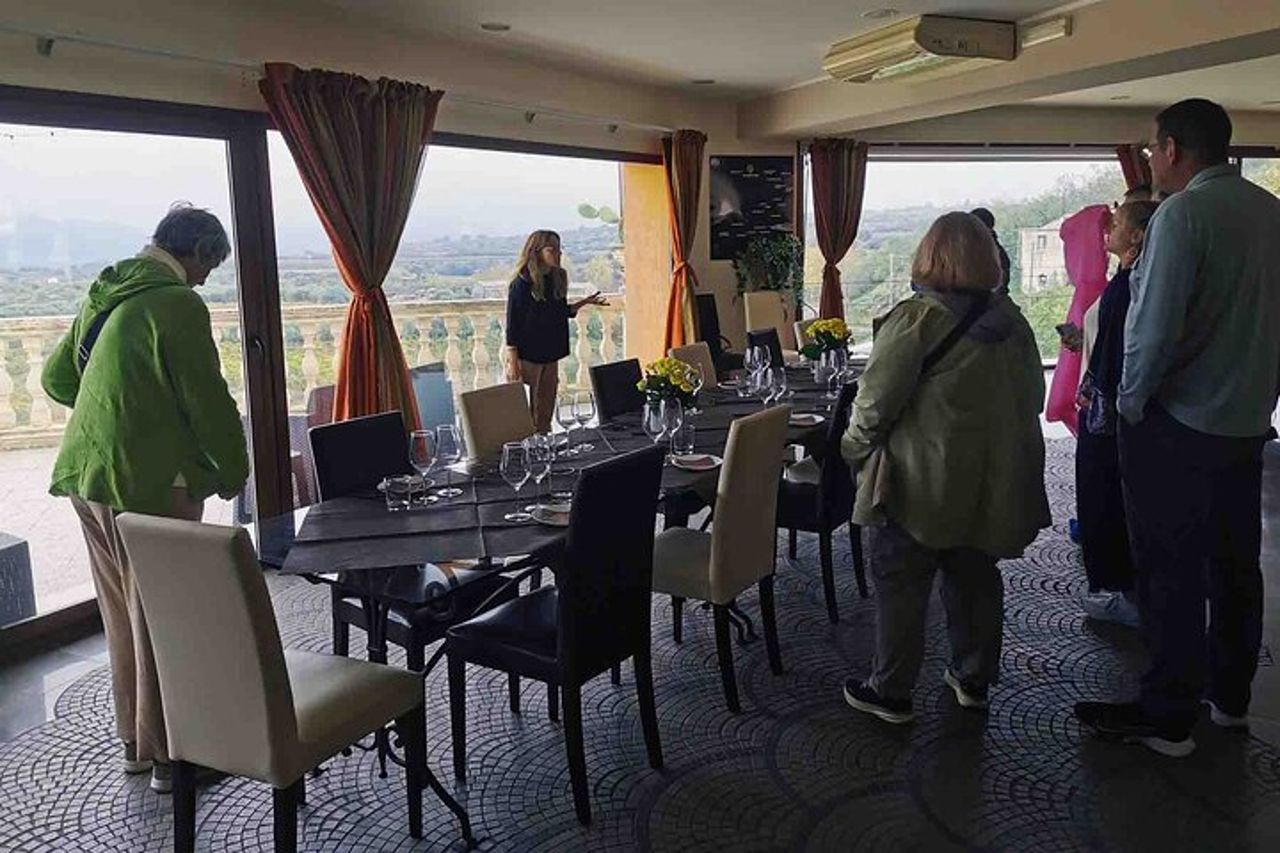 Tour di degustazione di vini di Castelmola e dell'Etna da Messina — 4