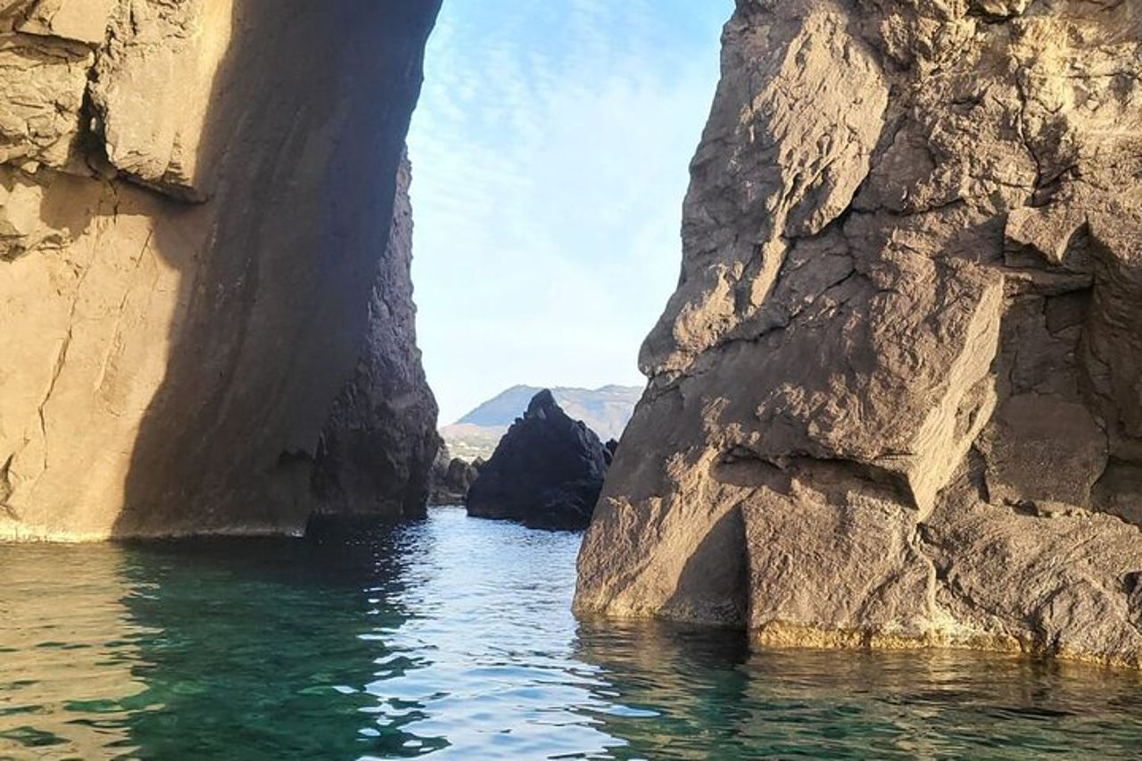 Tour Barca da Lipari tra Vulcani e Paesaggi Incontaminati 4/6 pax — 9