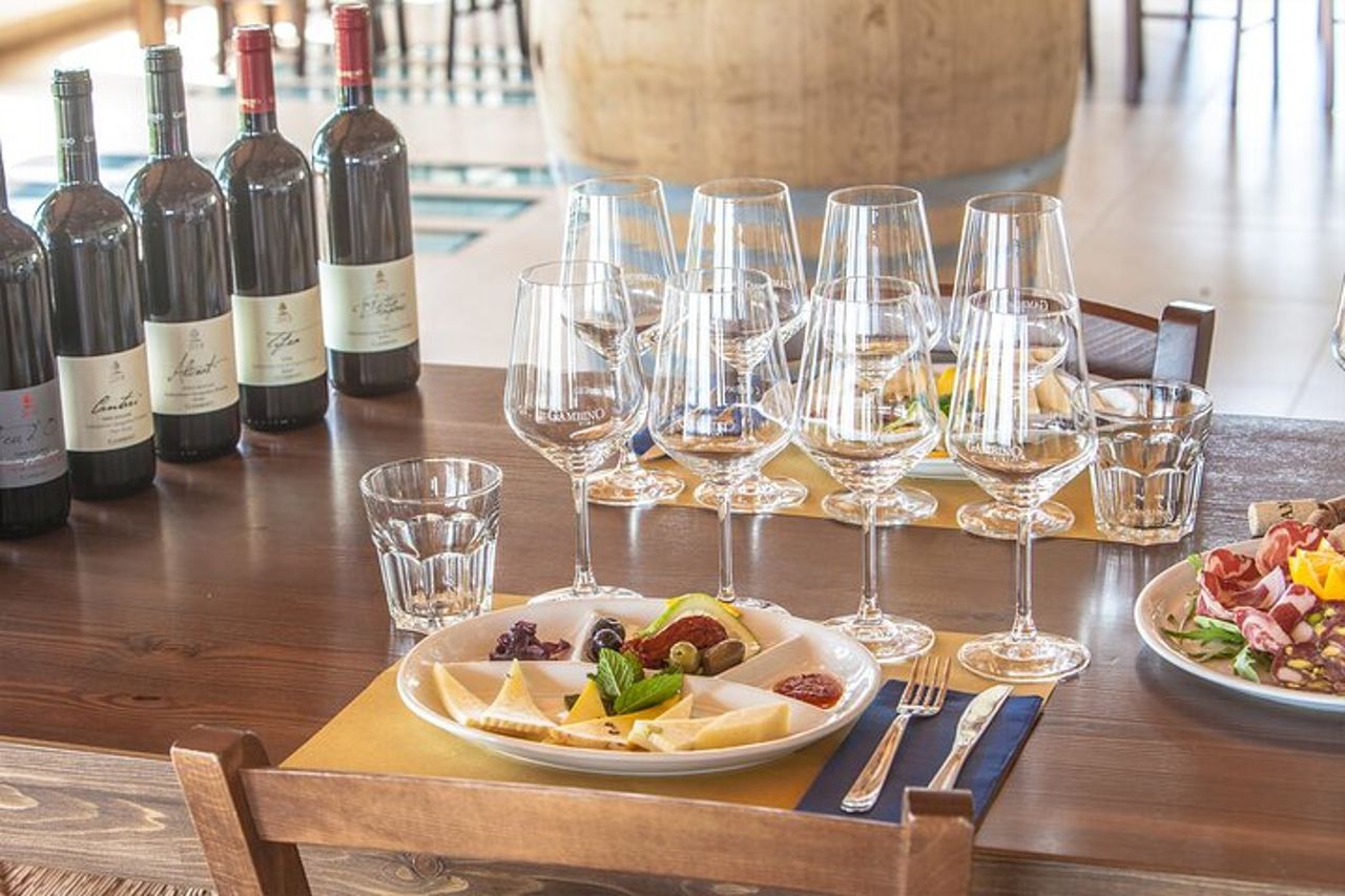 Da Taormina : Tour privato dell'Etna + Due Cantine Etna Family — 5