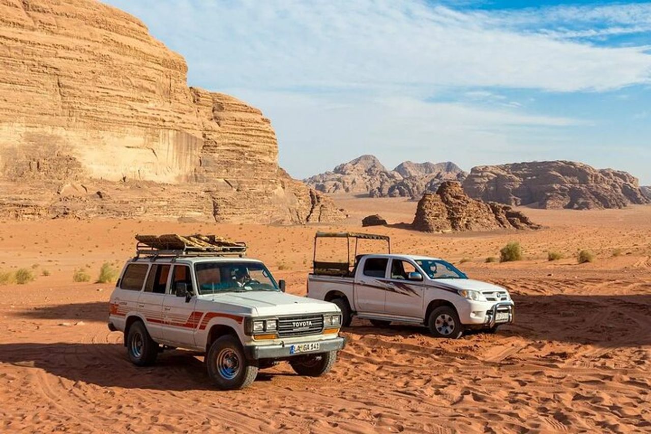 Un Giorno Petra e Wadi Rum con Pick Up — 2