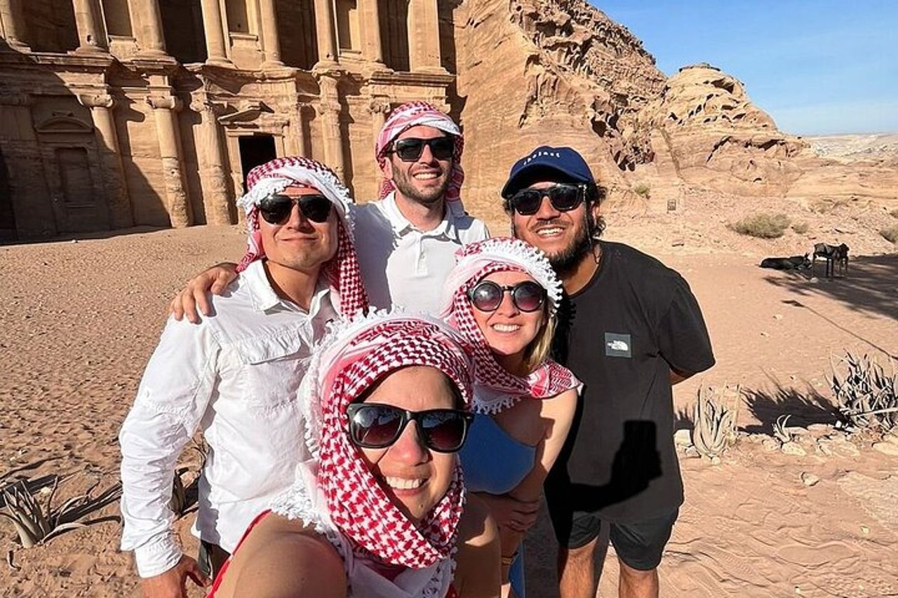 Un Giorno Petra e Wadi Rum con Pick Up