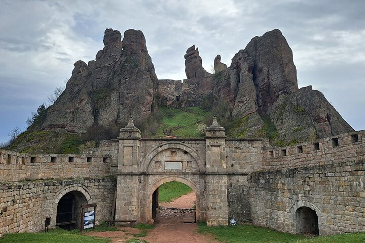 Rocce di Belogradchik e Fortezza di Belogradchik da Sofia — 5