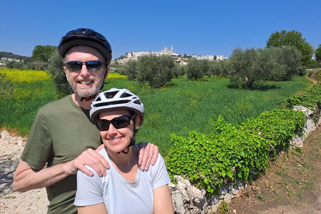 E-bike tour tra Locorotondo Cisternino e Martina Franca