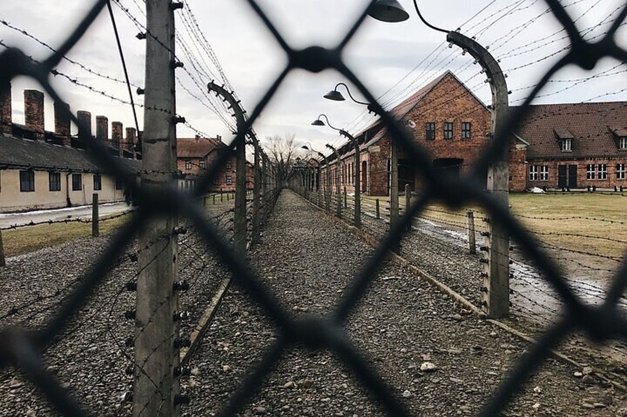 Tour di Auschwitz VIP per piccoli gruppi con trasporto — 5