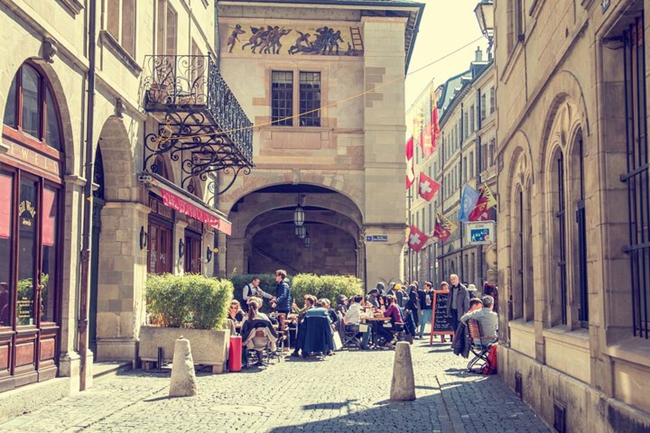 Tour privato: Giornata perfetta di bellezza paesaggistica - Annecy e Ginevra — 5