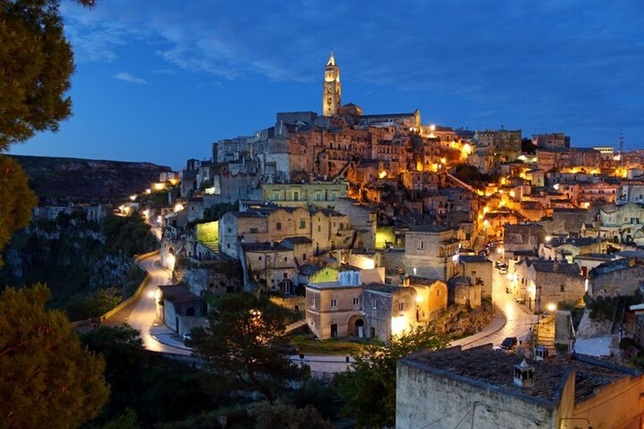 Alla scoperta di Matera con soggiorno, pranzo e tour nei Sassi — 7