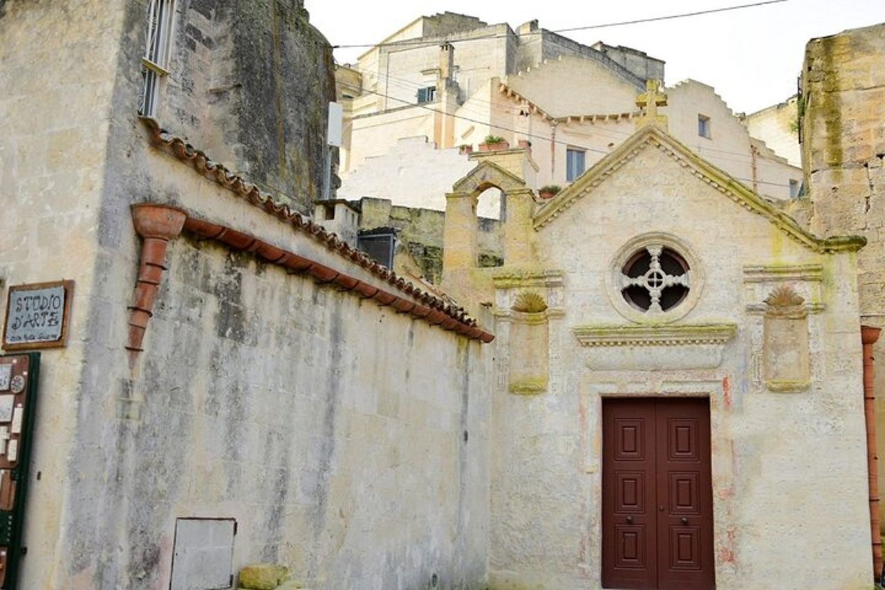Alla scoperta di Matera con soggiorno, pranzo e tour nei Sassi — 8