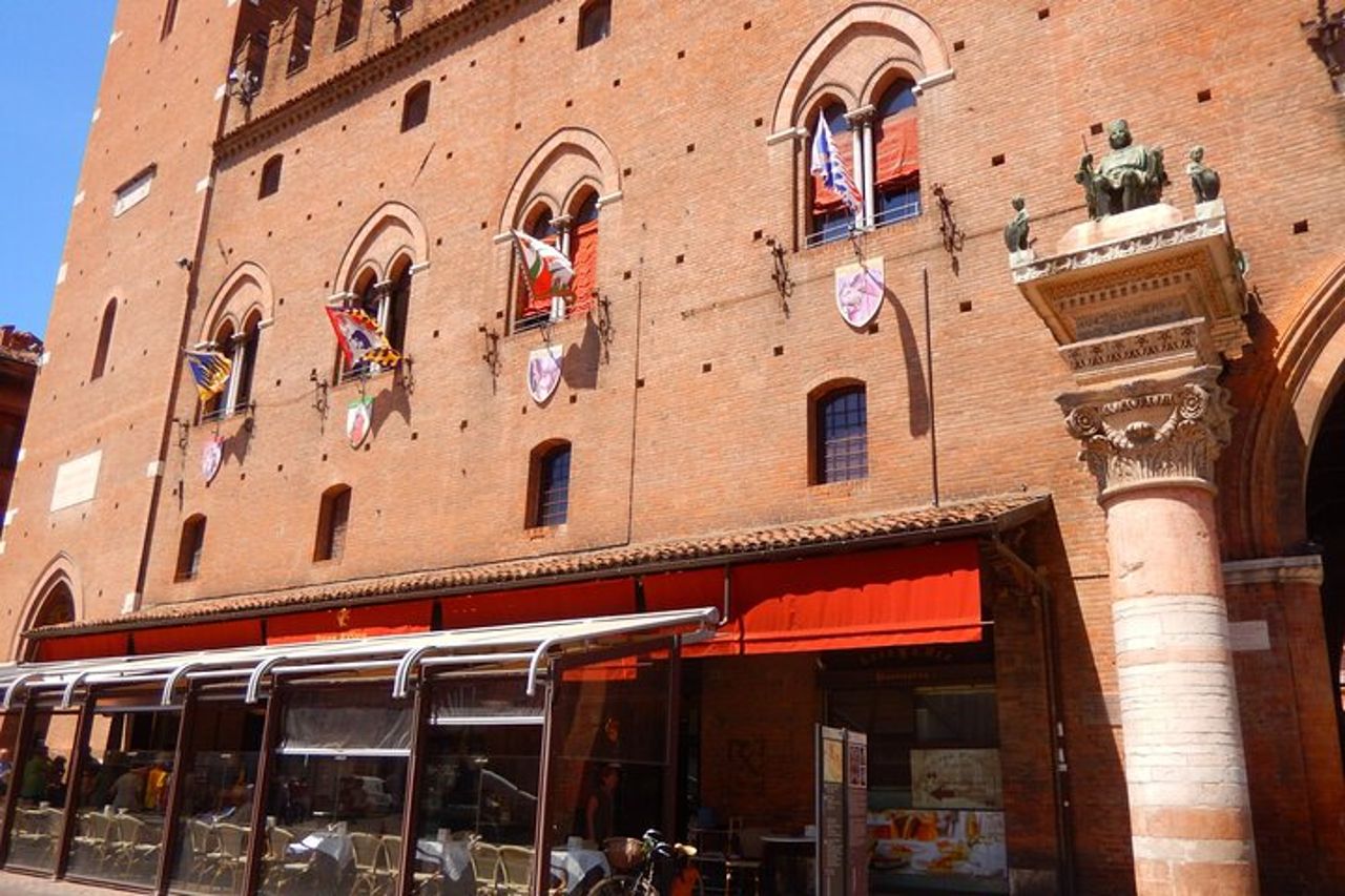 Ferrara Walking Tour Punti salienti e degustazioni — 5
