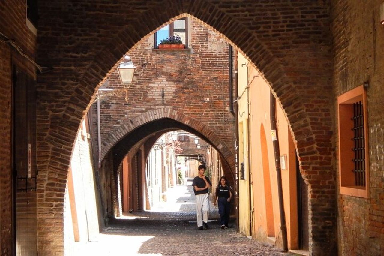 Ferrara Walking Tour Punti salienti e degustazioni — 9