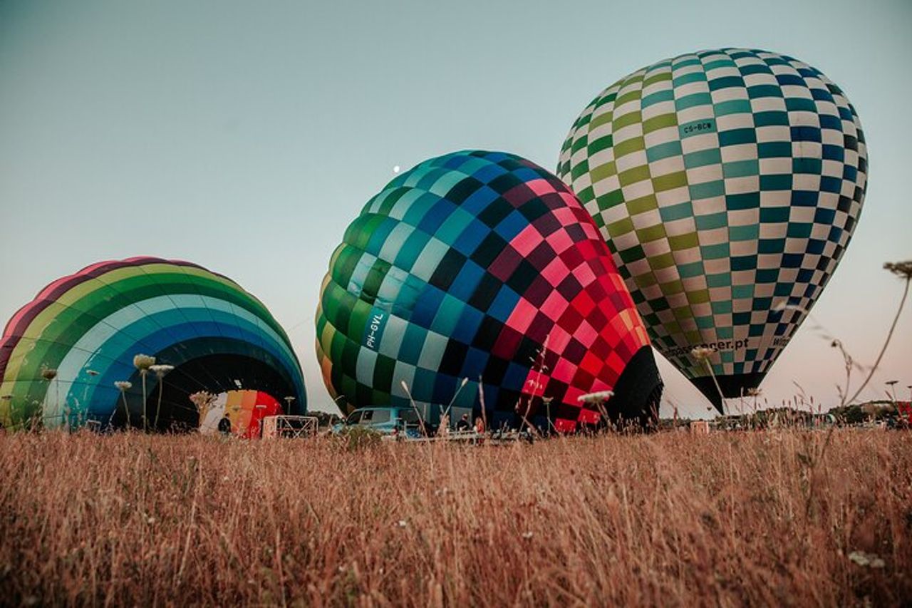 Giro in mongolfiera con brindisi con champagne da Monsaraz — 4