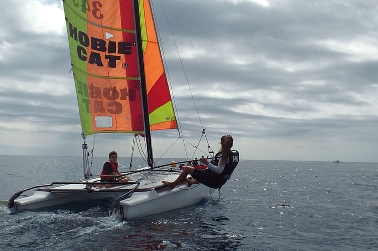 Costa Brava: 2,25 ore di lezione in catamarano — 5